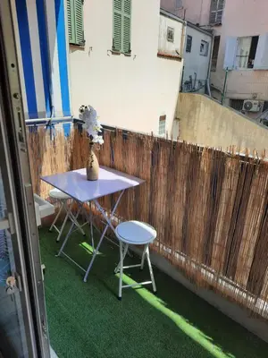 Balcon ou terrasse dans l'établissement T2 neuf, balcon, centre Cannes, 15 min du Palais