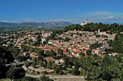 Vue générale sur la montagne ou vue sur la montagne depuis l'appartement