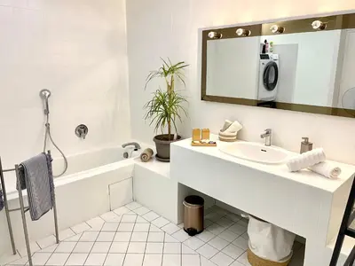 Salle de bains dans l'établissement Appartement 3P 88 m2 terrasse et jardin à 20 metres de la plage