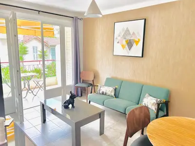 Coin salon dans l'établissement 2 bedroom luxury flat with Balcony Cannes Center