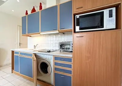 Cuisine ou kitchenette dans l'établissement Viva Riviera Central 1 Bedroom Place Gambetta