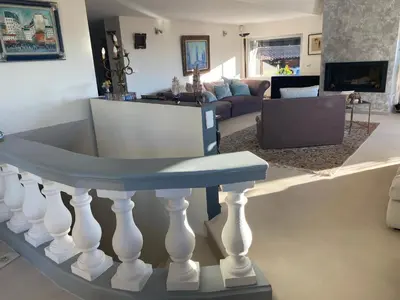 Coin salon dans l'établissement Villa Galateias, un coin de Paradis, superbe vue avec piscine privée