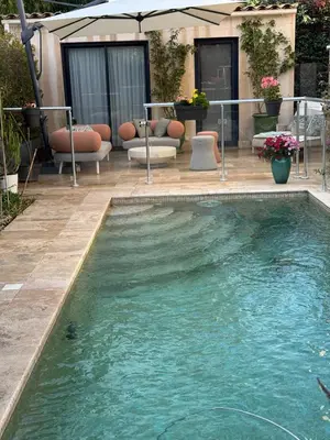 Piscine de l'établissement Villa Elimia piscine privée & chauffée ou située à proximité