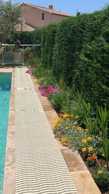 Piscine de l'établissement Villa Elimia piscine privée & chauffée ou située à proximité