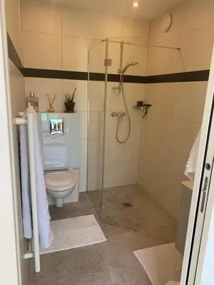 Salle de bains dans l'établissement Villa Elimia piscine privée & chauffée