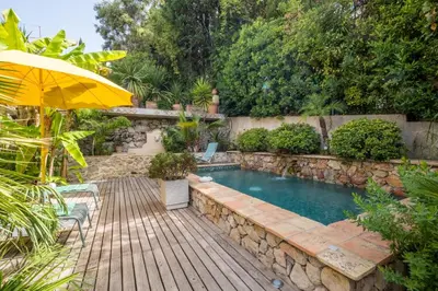 Piscine de l'établissement Superb villa with swimming pool & sauna ou située à proximité