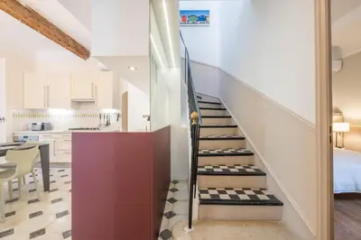 Cuisine ou kitchenette dans l'établissement Superb villa with swimming pool & sauna