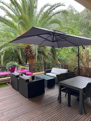 Jardin de l'établissement Cannes Eden résidence de luxe piscine tennis