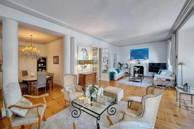 Coin salon dans l'établissement Cannes Luxury Rental - Belle epoque villa à louer proche centre Cannes