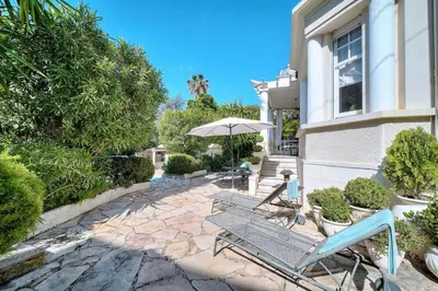 Jardin de l'établissement Cannes Luxury Rental - Belle epoque villa à louer proche centre Cannes