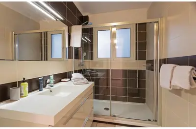 Salle de bains dans l'établissement Appart 2 pièces Cannes Croisette-Martinez
