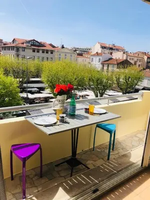 Balcon ou terrasse dans l'établissement Croisette Beach Cannes Banane 4 sleeps Apart