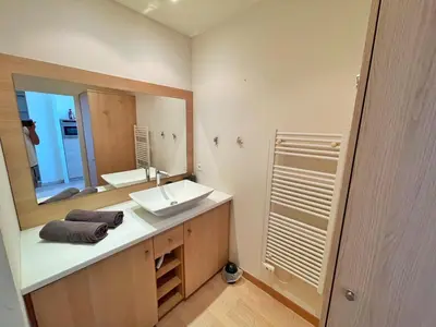 Salle de bains dans l'établissement #901 MARINA RIVIERA BAY - Studio vue Mer et Port Panoramique