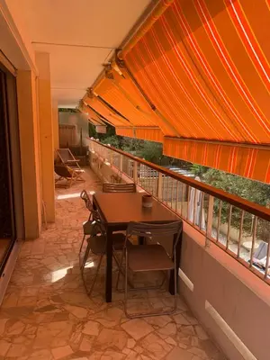 Balcon ou terrasse dans l'établissement Appart Le Cannet