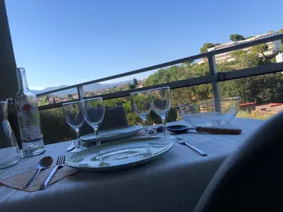 Balcon ou terrasse dans l'établissement Appartement 2 personnes calme proche de la mer piscine tennis