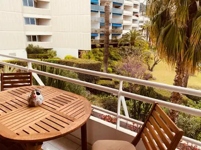 Balcon ou terrasse dans l'établissement MON2-Studio spacieux Cannes centre