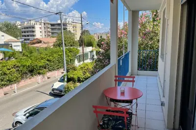 Balcon ou terrasse dans l'établissement Studio For 2 People Near The Beach Of Antibes