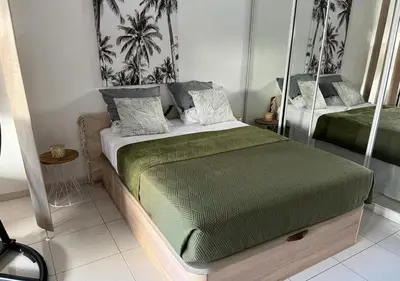 Un ou plusieurs lits dans un hébergement de l'établissement Centre de Juan les pins 100m plages Easy Check-in