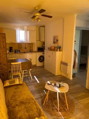 Cuisine ou kitchenette dans l'établissement Nid douillet sur la Côte d'Azur