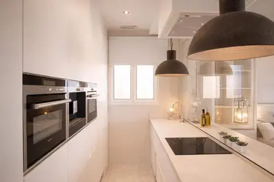Cuisine ou kitchenette dans l'établissement Palm Paradise # Luxe - Vue Mer - Port et Plage à Pied