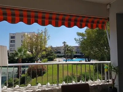 Piscine de l'établissement 4P, Piscine, Tennis, Wifi, Proche Centre et Plages ou située à proximité