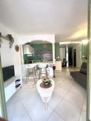 Cuisine ou kitchenette dans l'établissement Idéal Congrès - 1 min Mer - WIFI - hyper - centre