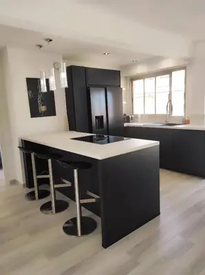 Cuisine ou kitchenette dans l'établissement Rooftop condo RAMSES