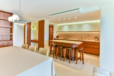 Cuisine ou kitchenette dans l'établissement Luxurious apartment with terrace 6P - 3BR - Grand