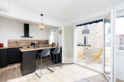 Cuisine ou kitchenette dans l'établissement Palladium 148 YourHostHelper