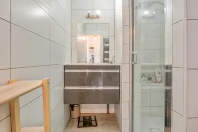 Salle de bains dans l'établissement Appartement Rivage - Welkeys