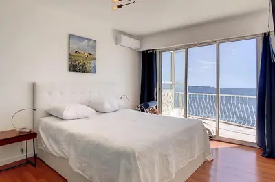 Un ou plusieurs lits dans un hébergement de l'établissement REF 1769 - Cannes - Sea view penthouse for rent