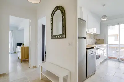 Cuisine ou kitchenette dans l'établissement Appartement Bricka - Welkeys