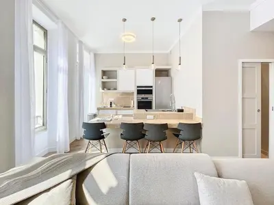 Cuisine ou kitchenette dans l'établissement Cannes Vidal Rue Antibes SNCF station 2 mn 1 BR new 2024 quiet building hyper center by Olam Properties