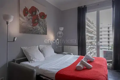 Un ou plusieurs lits dans un hébergement de l'établissement Palais Miramar - Suite & B31 - Croisette Emplacement Unique - 20M Plage - WIFI - Clim