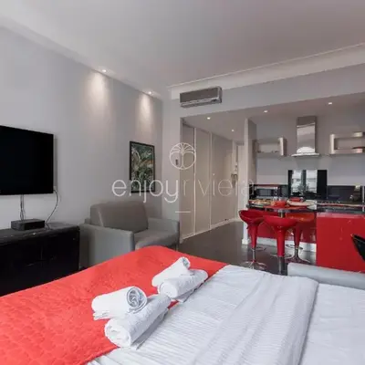 Palais Miramar - Suite & B31 - Croisette Emplacement Unique - 20M Plage - WIFI - Clim