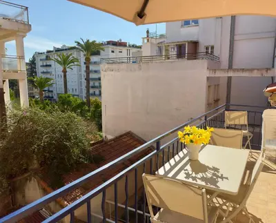 Balcon ou terrasse dans l'établissement Superbe 3 pièces - 2 chambres avec Terrasse, 4 mn Palais