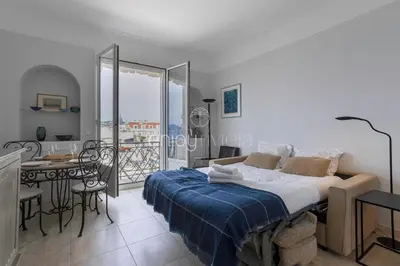 Un ou plusieurs lits dans un hébergement de l'établissement Palais Miramar - Suite & G17 - Vue Mer - Croisette Emplacement Unique -20 Plage - WIFI - Clim
