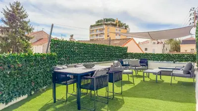 Jardin de l'établissement Le Riviera by Winsome Destination
