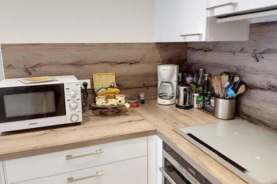 Cuisine ou kitchenette dans l'établissement Sublime Apartment Center Croisette LIVE IN Moliere
