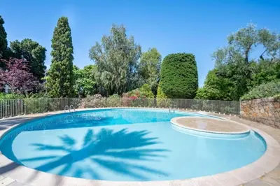 Piscine de l'établissement Exceptional Cannes Center sea view and swimming pool LIVE IN PARC BRUYERE ou située à proximité