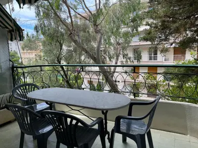 Balcon ou terrasse dans l'établissement Cannes Martinez climatisé 5 couchages