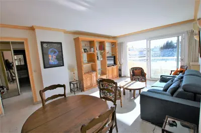 Coin salon dans l'établissement Appartement 80 m2 au centre-ville de Cannes
