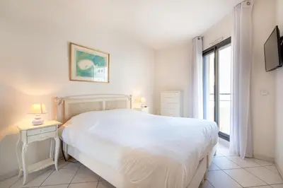 Un ou plusieurs lits dans un hébergement de l'établissement Agence des Résidences - Plein centre de Cannes