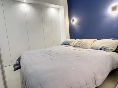 Un ou plusieurs lits dans un hébergement de l'établissement Penthhouse 1 & 2 bedroom apartment 2 mins from the Croisette 335