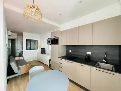Cuisine ou kitchenette dans l'établissement F1 neuf TURCKHEIM TUR102