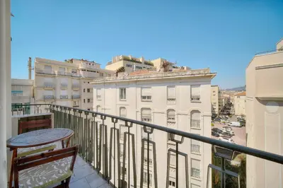 Balcon ou terrasse dans l'établissement REF 1477 - Apartment for rent