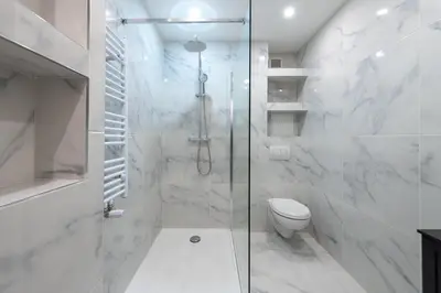 Salle de bains dans l'établissement VILLA CLIPPER