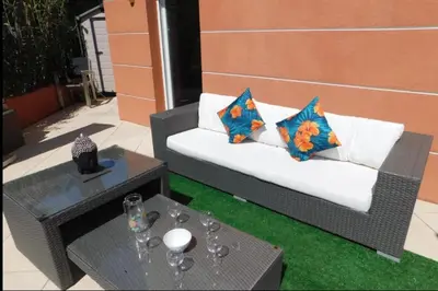 Coin salon dans l'établissement Proche mer 3P+40m2 terrasse