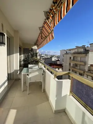Balcon ou terrasse dans l'établissement PR Croisette, by Welcome to Cannes