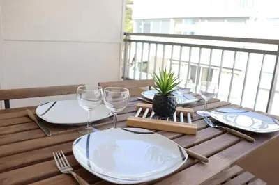 Balcon ou terrasse dans l'établissement Confort - Appartement Cosy - Proche Mer ***